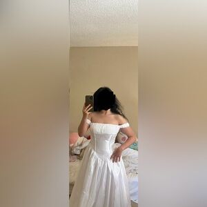 Off-Shoulder White Bridal/Gown Dress